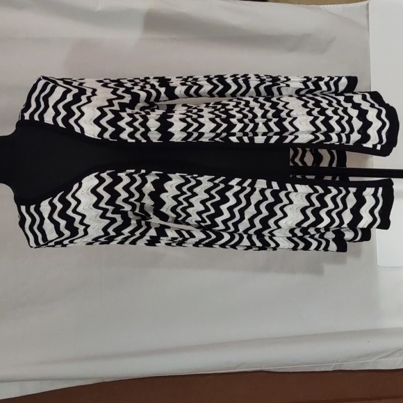 Chico's Travelers Collection Black And White Chevron Print Open Cardigan - Picture 1 of 7
